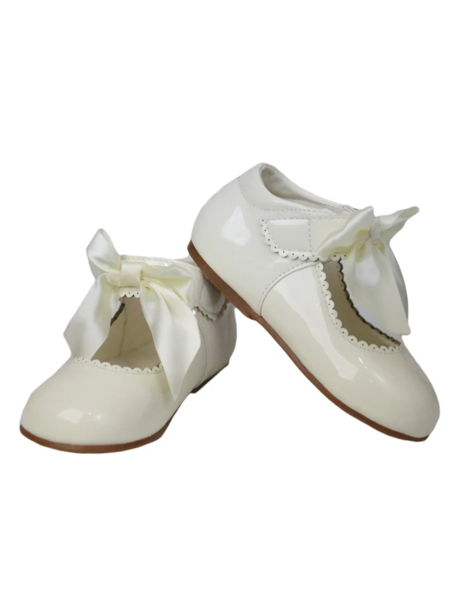 Girls Scalloped Trim Patent Flat Mary Jane Shoes - Ivory - Image 3