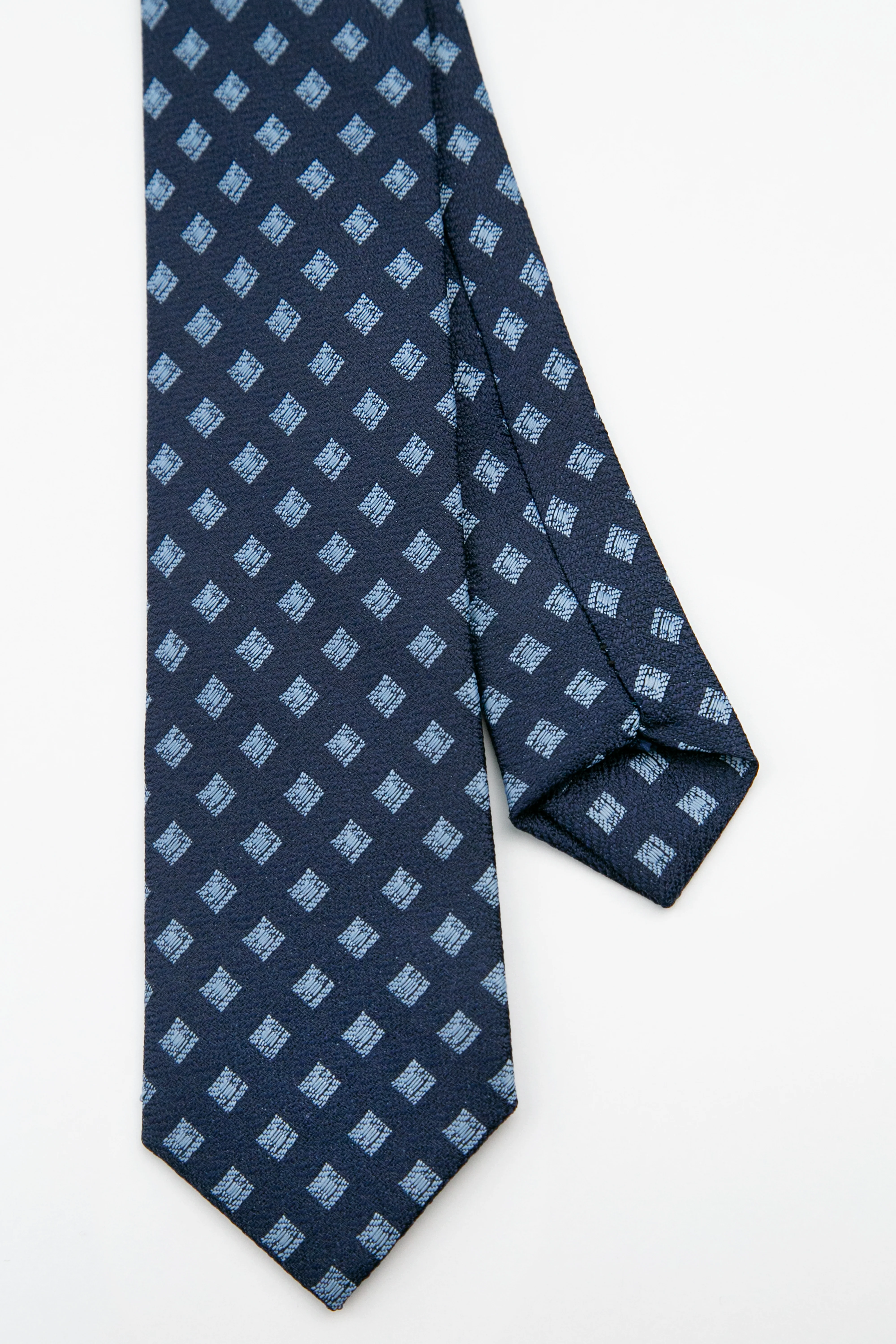 Men’s Textured Diamond Slim Tie & Pocket Square Set - Navy Blue - Image 3